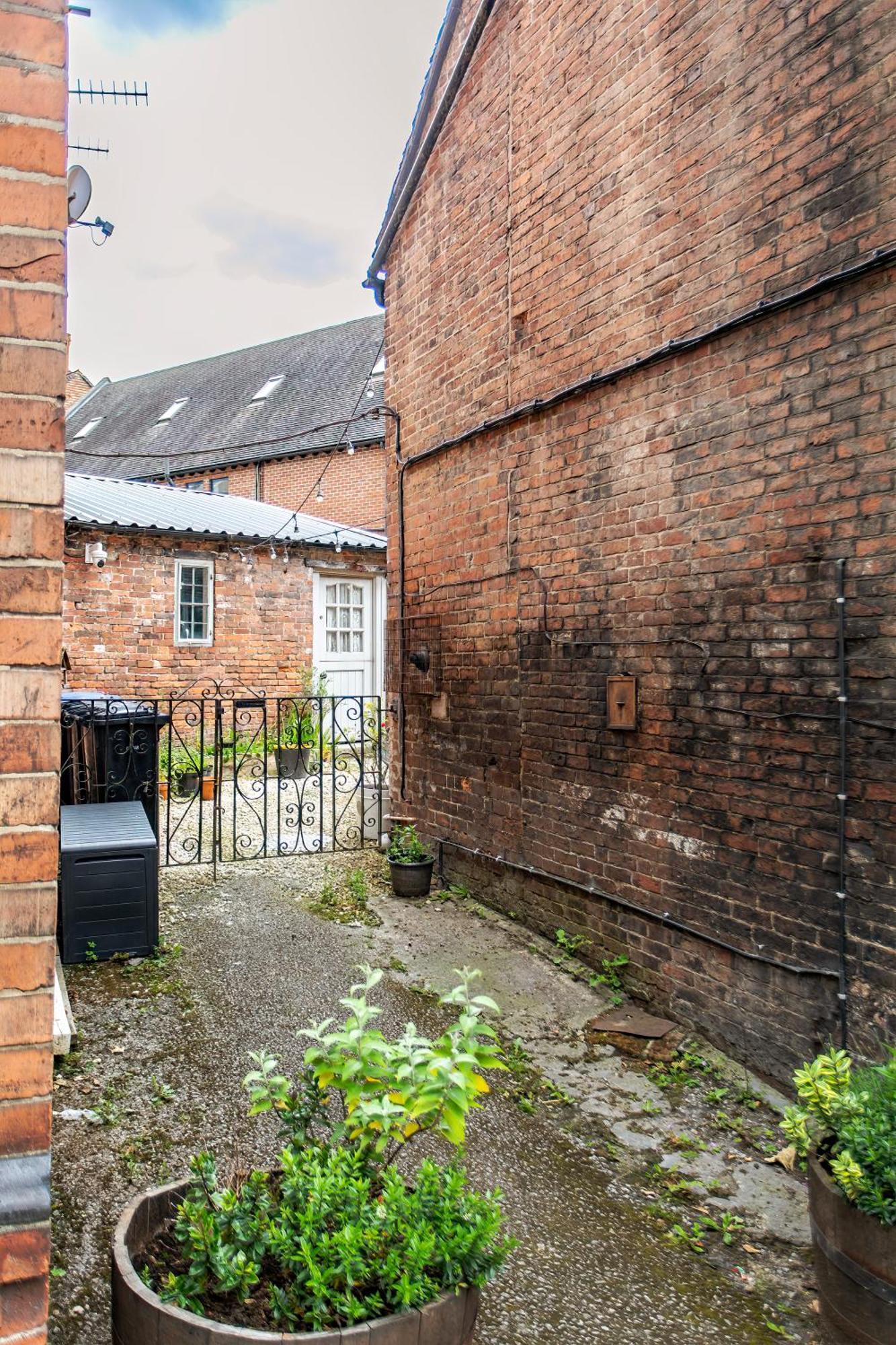 Stunning Ashbourne Town Centre Cottage Near Alton Towers Peak District Derbyshire Luaran gambar